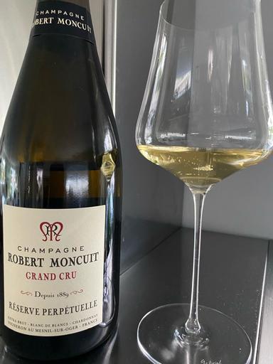Robert Moncuit Le Mesnil-sur-Oger Grand Cru Reserve Perpetuelle