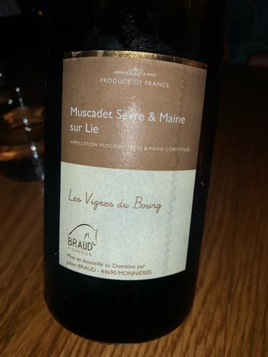 Domaine Julien Braud Les Vignes du Bourg Muscadet Sevre et Maine