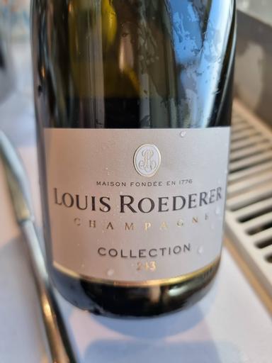 Louis Roederer Collection 243 Brut Champagne