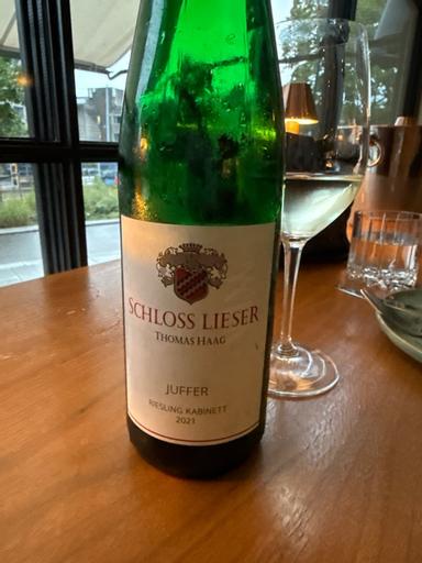 Weing. Schloss Lieser Juffer Riesling Kabinett Mosel