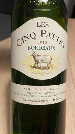 Les Cinq Pattes Bordeaux Rouge