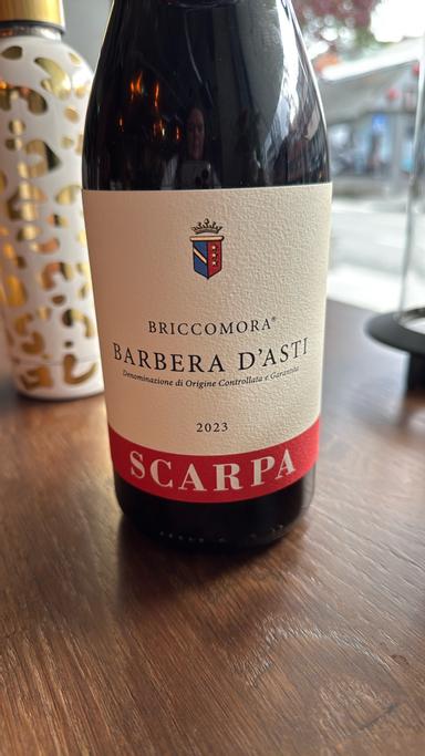 Scarpa Barbera d'Asti