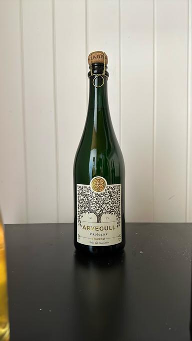 Skarbø Gard Sider Arvegull