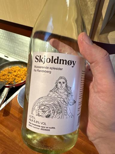 Sandalen gård Skjoldmøy eplesider